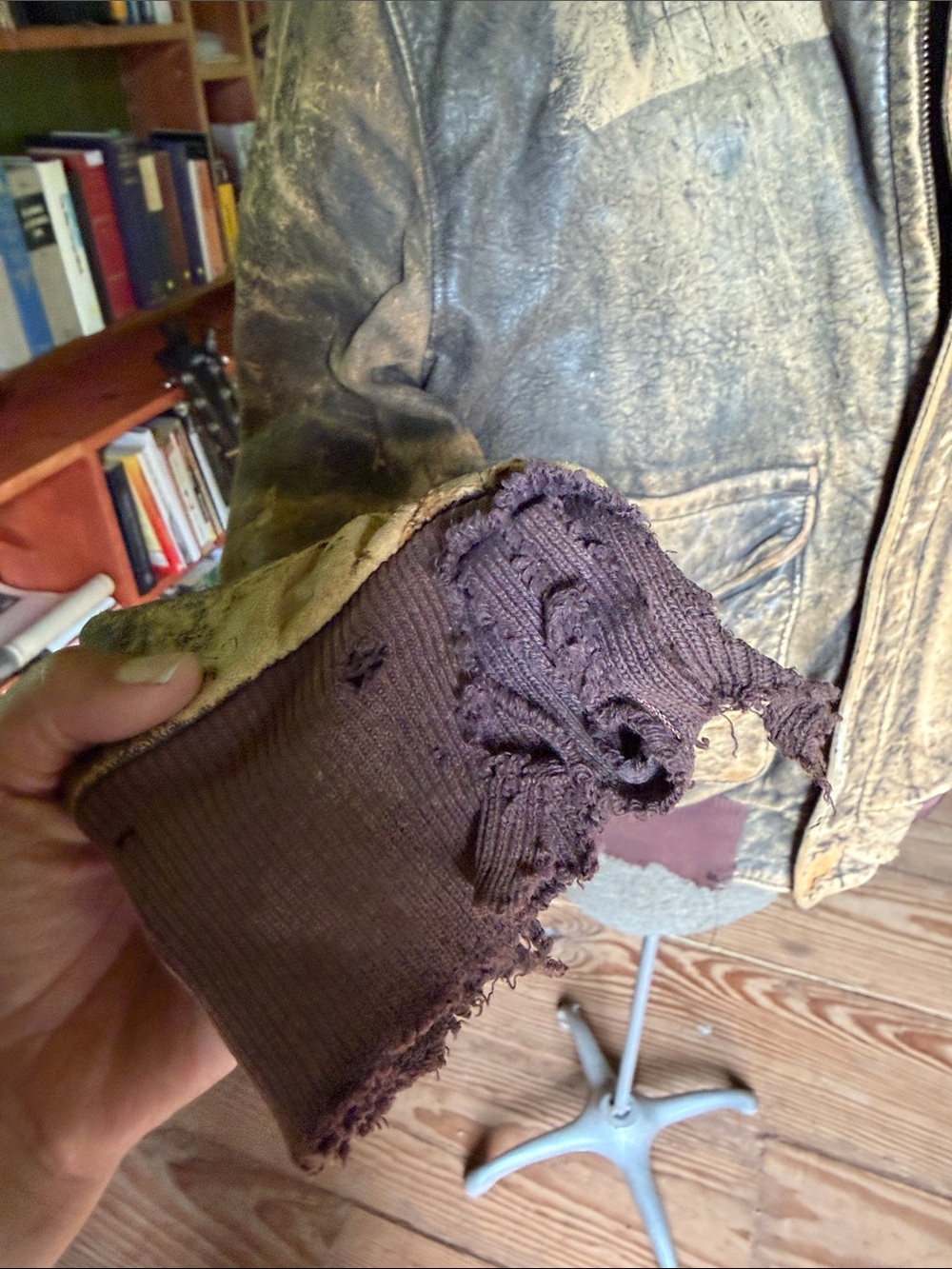 Distressed Brown Bomber Jacket - Vintage Style - Picture 4 of 9